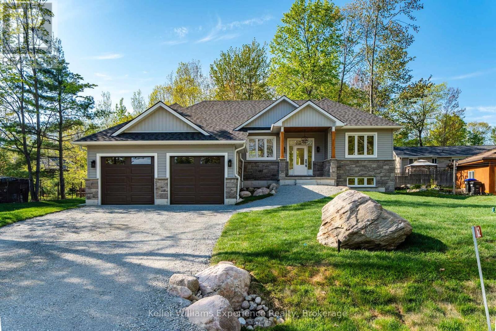 Property Photo:  62 Rue Vanier  ON L9M 0J2 