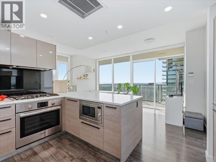 Property Photo:  6383 McKay Avenue 3005  BC V5H 0H8 