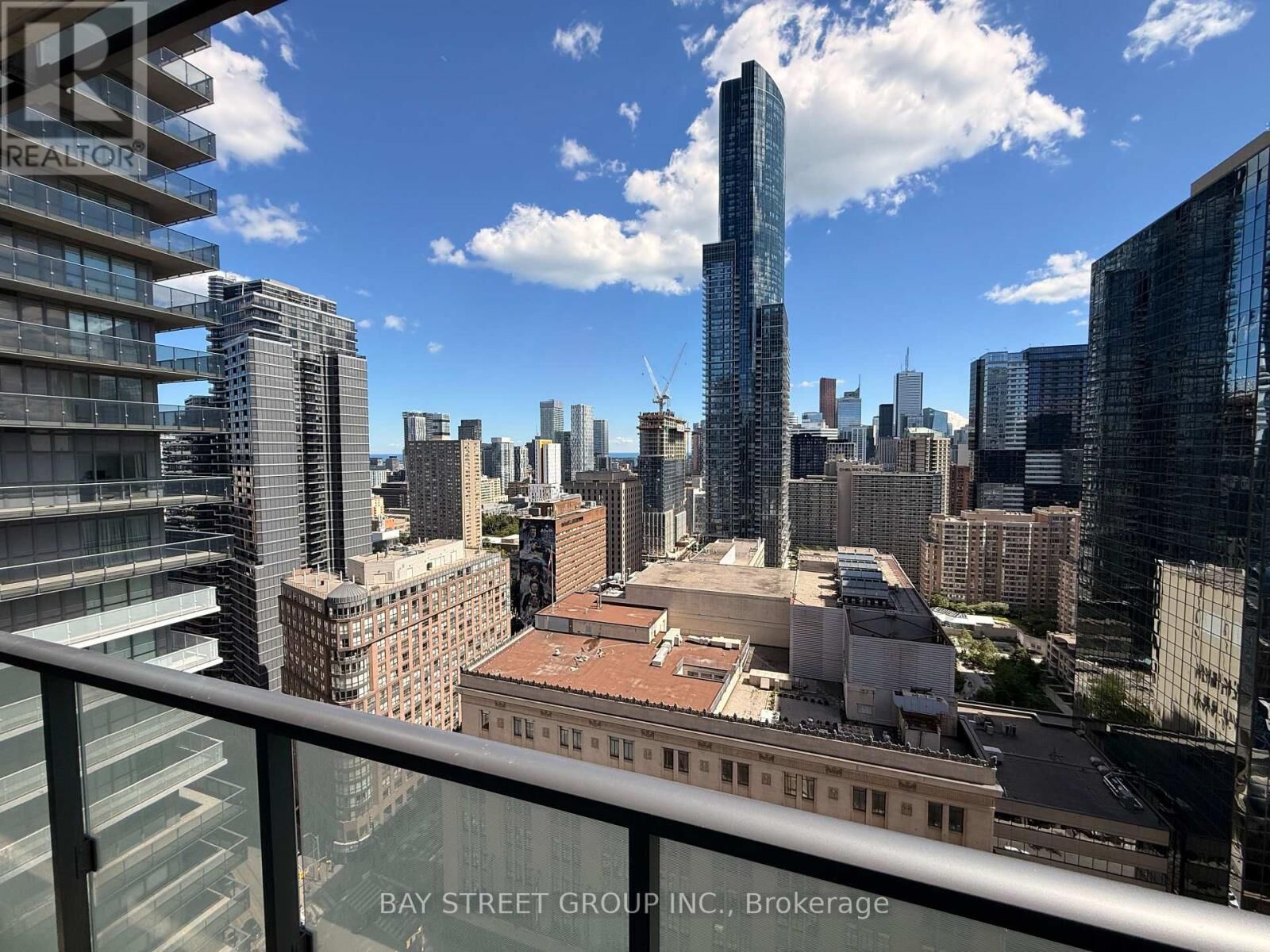 Property Photo:  15 Grenville Street 2511  ON M4Y 1A1 