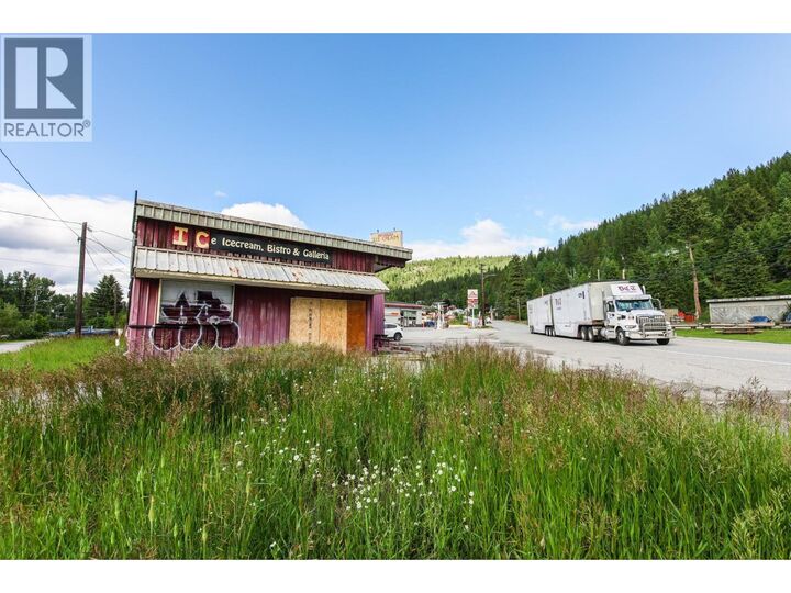 Property Photo: 466 S Gold Avenue BC V0H 1J0