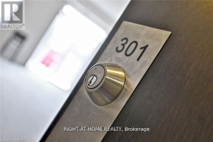 Property Photo: 263 Georgian Drive 301 ON L6H 0L2