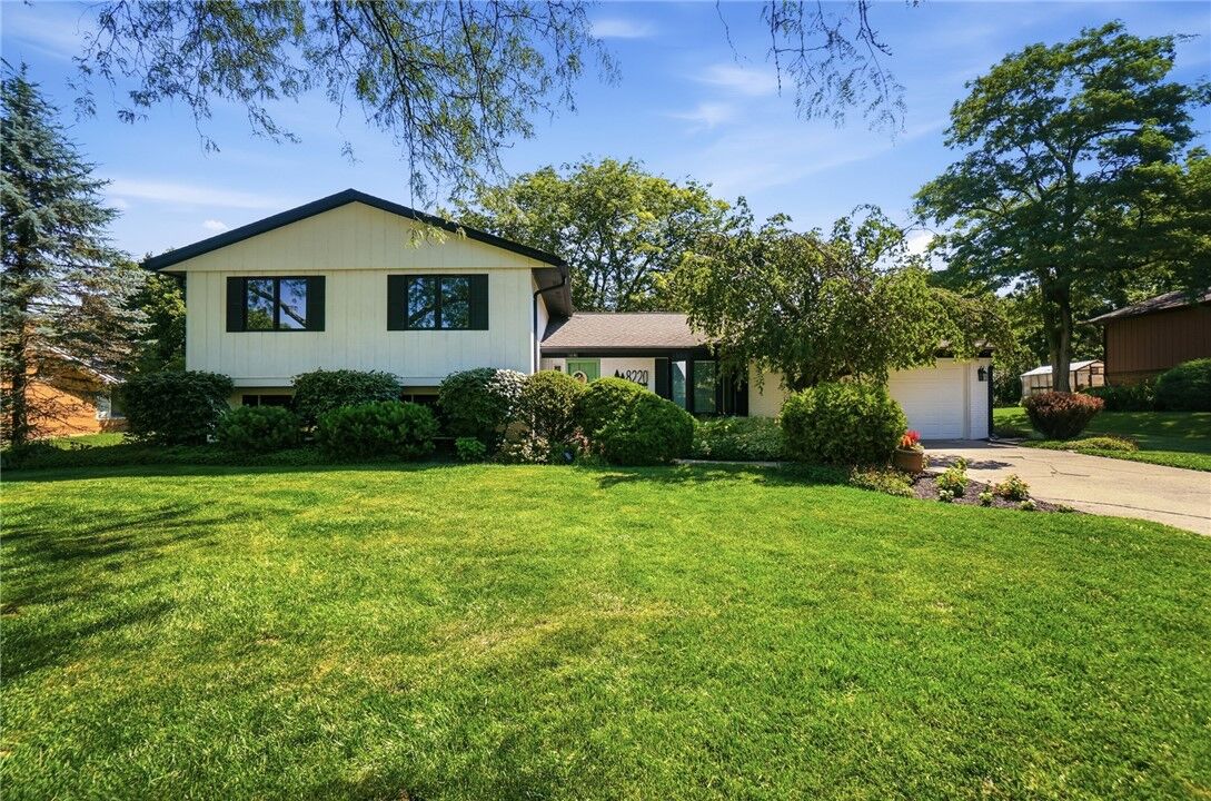 Property Photo: 8220 Paragon Road OH 45458