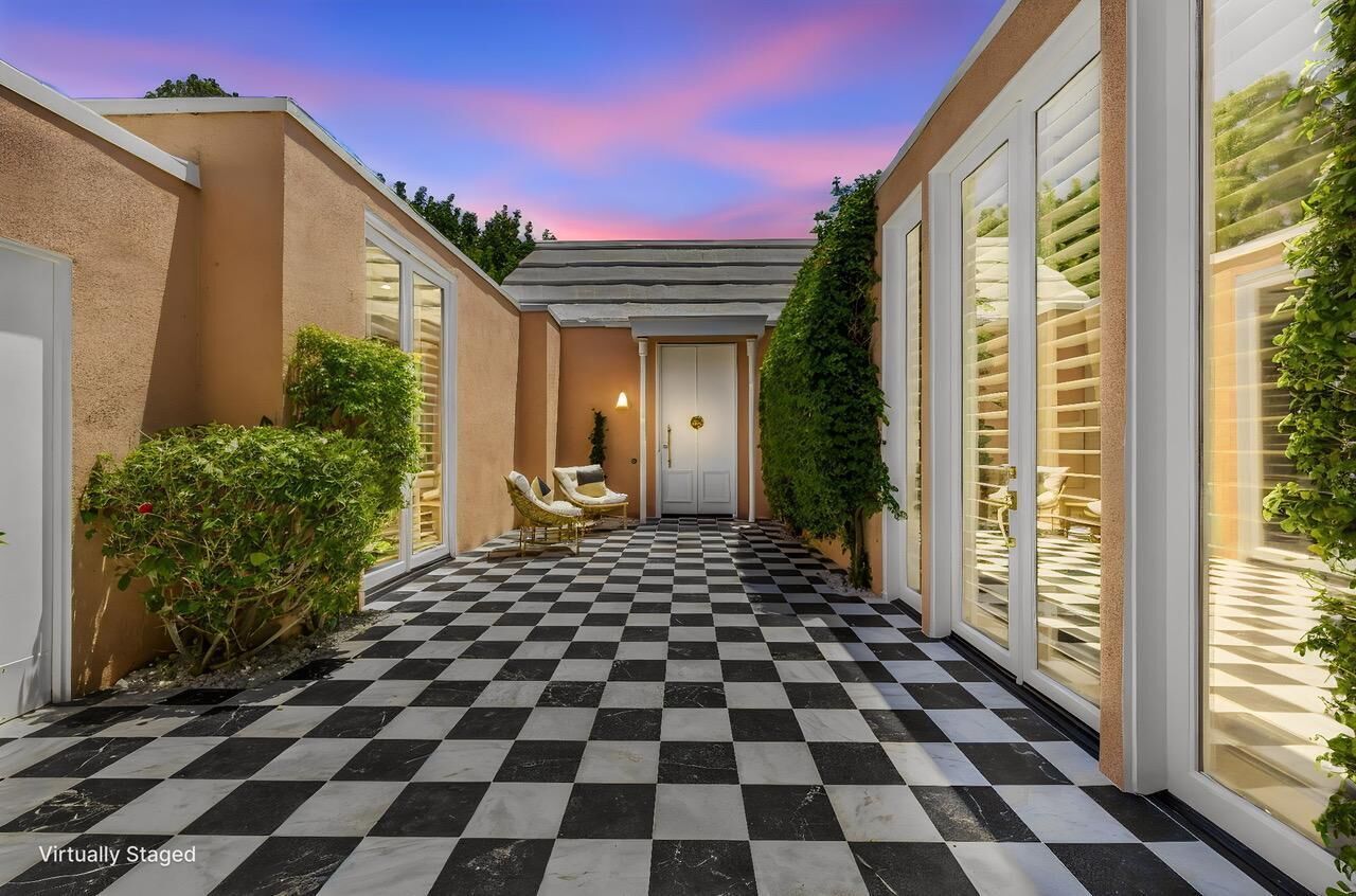 Property Photo: 73719 Amir Drive CA 92260