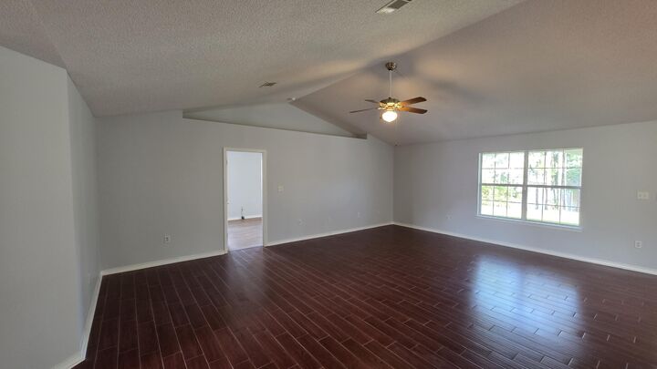 Property Photo:  10020 Parker Lake Circle  FL 32566 