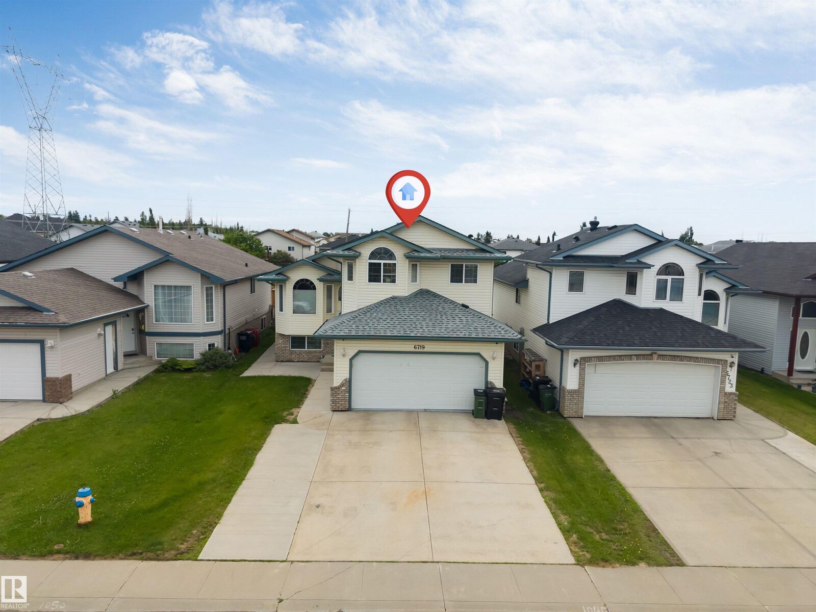 Property Photo:  6719 164 Ave NW  AB T5Z 3M4 
