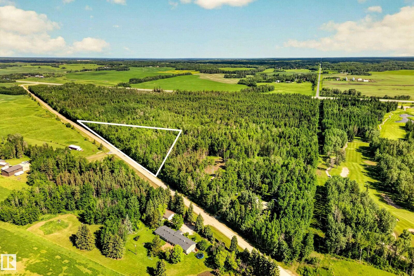 Property Photo: 3006 Parkland Drive AB T7Y 2S5