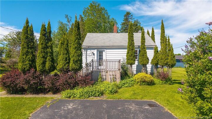 Photo de la propriété:  709 Mowat Drive  NB E5B 2P2 