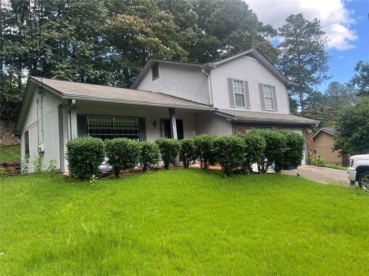Property Photo: 589 Tarragon Court SW GA 30331