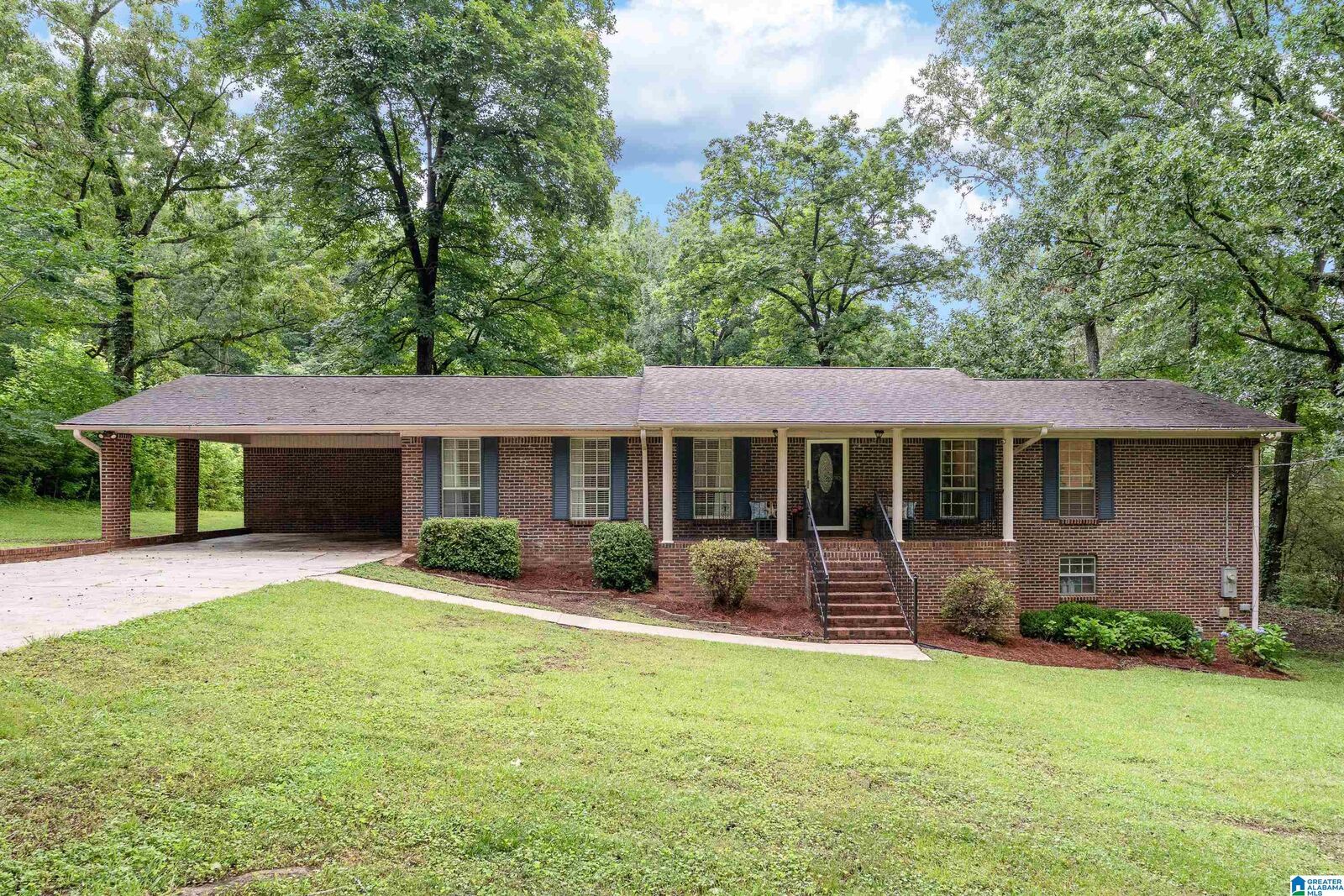 Property Photo: 4539 Hilda Street AL 35022