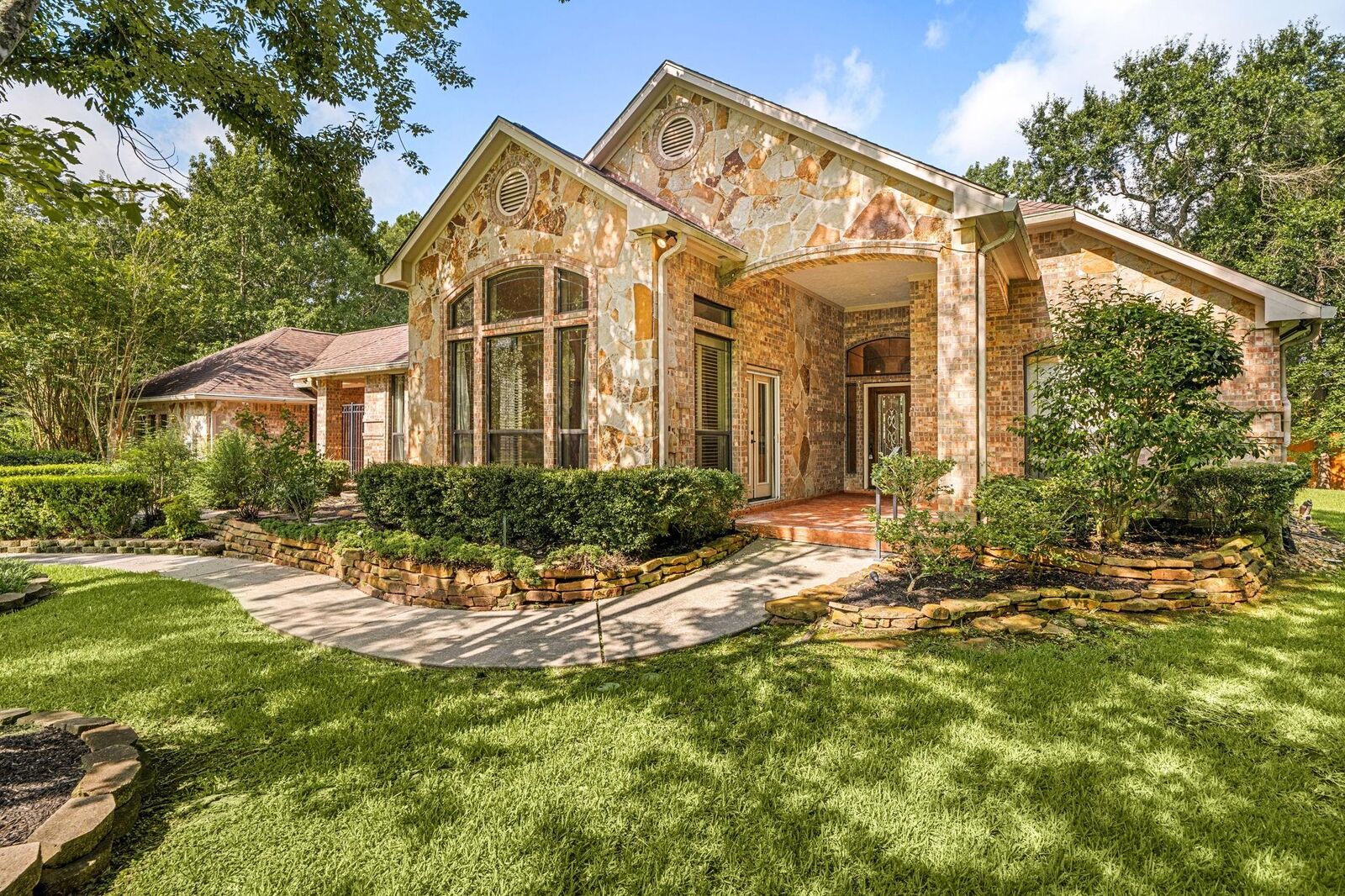 Property Photo: 28618 Benders Crossing Drive TX 77386