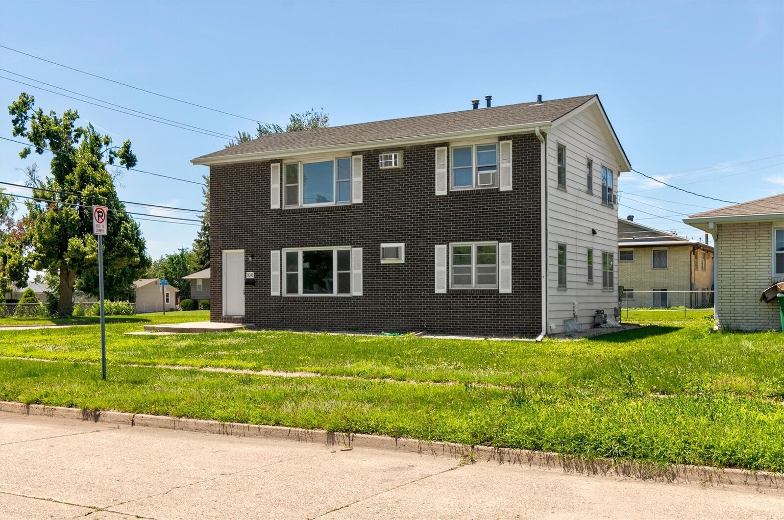 Property Photo:  104 NW Sharmin Drive  IA 50023 