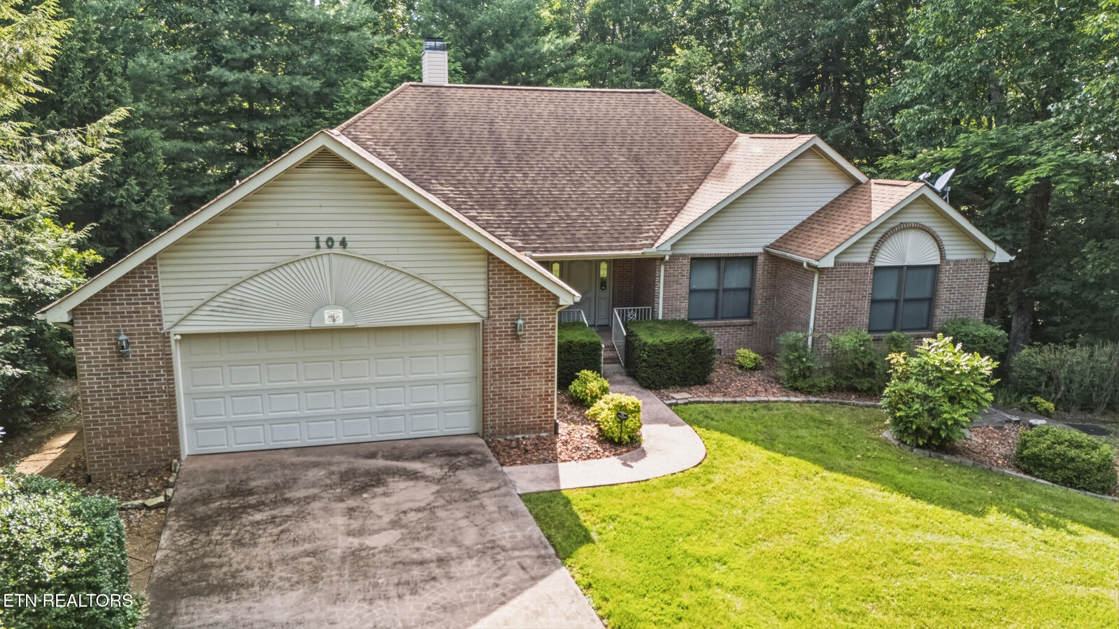 Property Photo:  104 Flossmoor Circle  TN 38558 