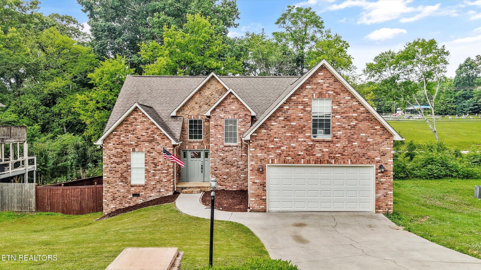 Property Photo: 2145 Willow Creek Lane TN 37909