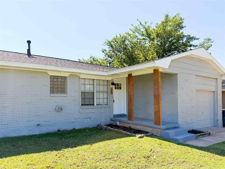 Property Photo: 24 NW 53rd St OK 73505