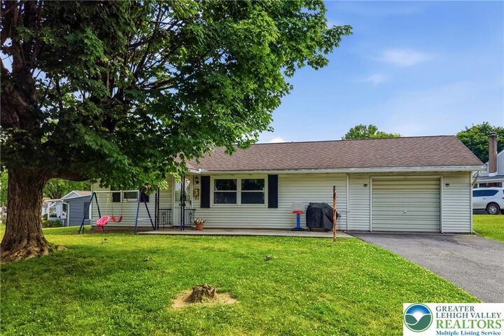 Property Photo:  65 Seyfried Avenue  PA 18064 