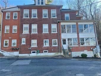 Property Photo:  901 Hayes Street 4  PA 18015 