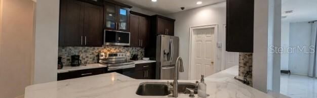 Property Photo:  8915 Victoria Isle Place  FL 32829 
