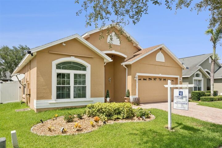 Property Photo:  8915 Victoria Isle Place  FL 32829 