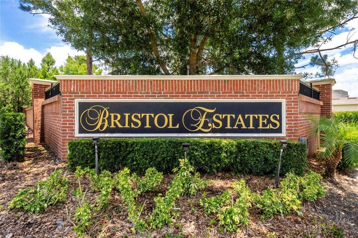 Property Photo: 16431 Bristol Lake Circle FL 32828