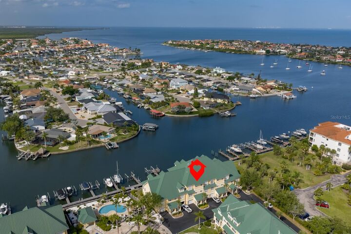 Property Photo:  6432 Sunset Bay Circle  FL 33572 