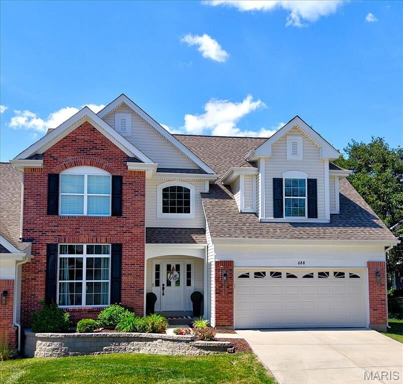 Property Photo:  688 Bluffs View Court  MO 63025 