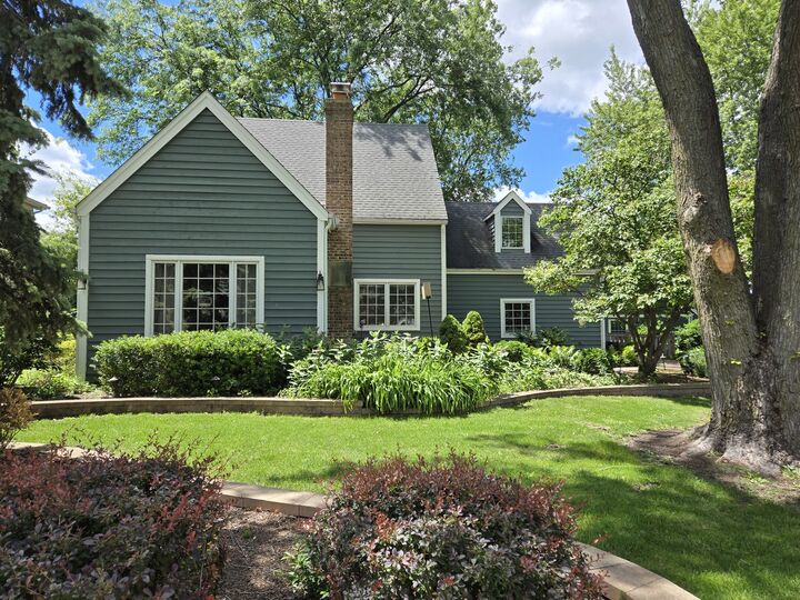 Property Photo:  318 Seafarer Drive  IL 60030 