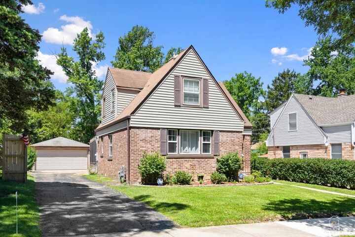 Property Photo:  1336 Heidorn Avenue  IL 60154 