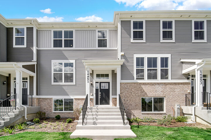 Property Photo: 14951 S McCarthy Circle 14951 IL 60544