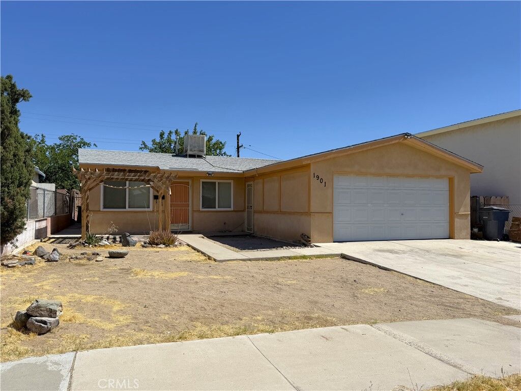 Property Photo: 1901 Sunset Street CA 92311