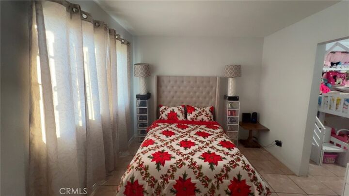 Property Photo:  1715 E 70th  CA 90001 