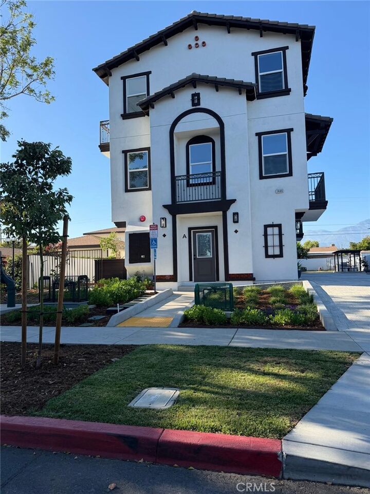 Property Photo: 1444 W Stoneridge Court CA 91762