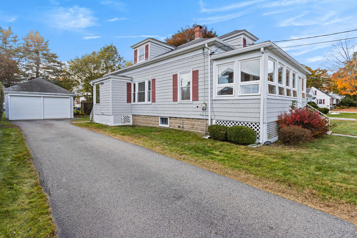 Property Photo:  18 Ardsley Avenue  ME 04106 