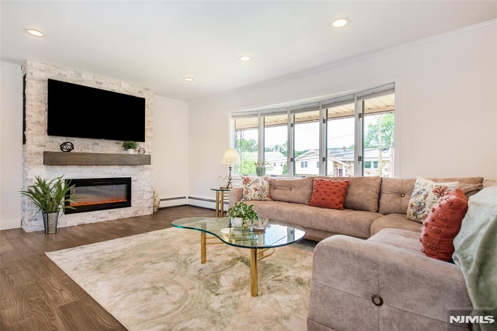 Property Photo:  15 Bogert Place  NJ 07013 