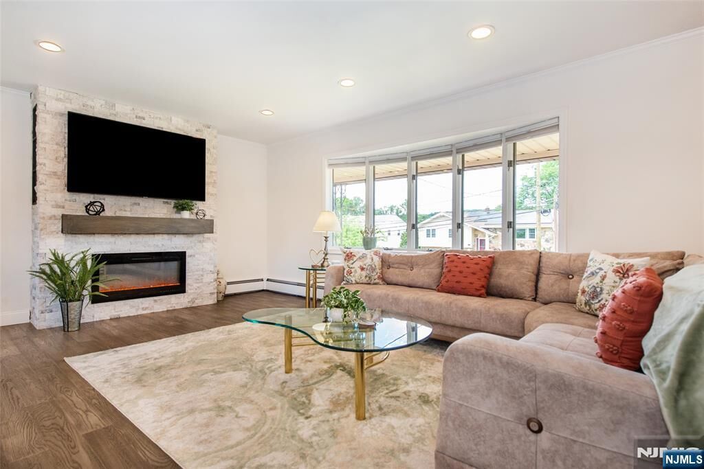 Property Photo:  15 Bogert Place  NJ 07013 