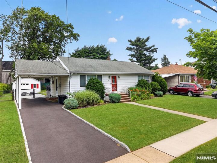 Property Photo:  42 Donnalin Place  NJ 07013 