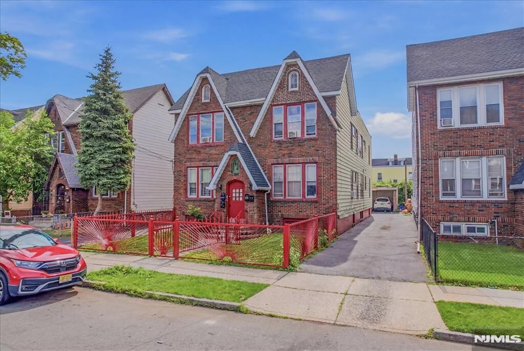 Property Photo:  202 Eastern Parkway  NJ 07106 
