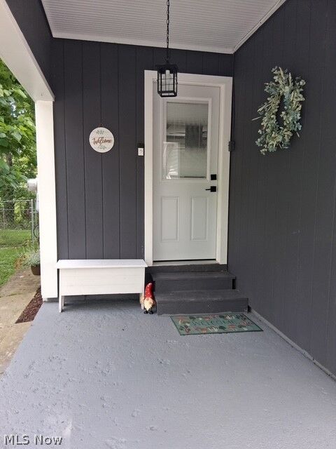 Property Photo:  906 Dora Lane  OH 44202 
