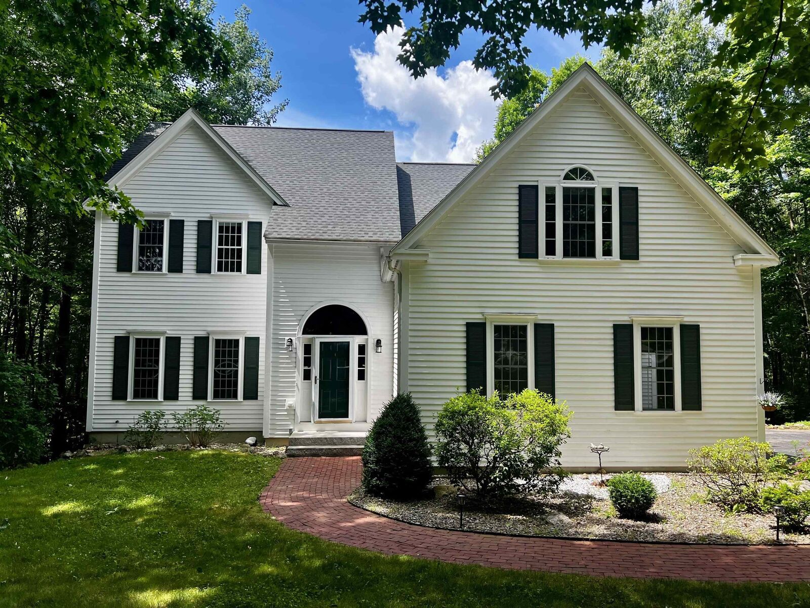 Property Photo:  14 Whittier Drive  NH 03304 