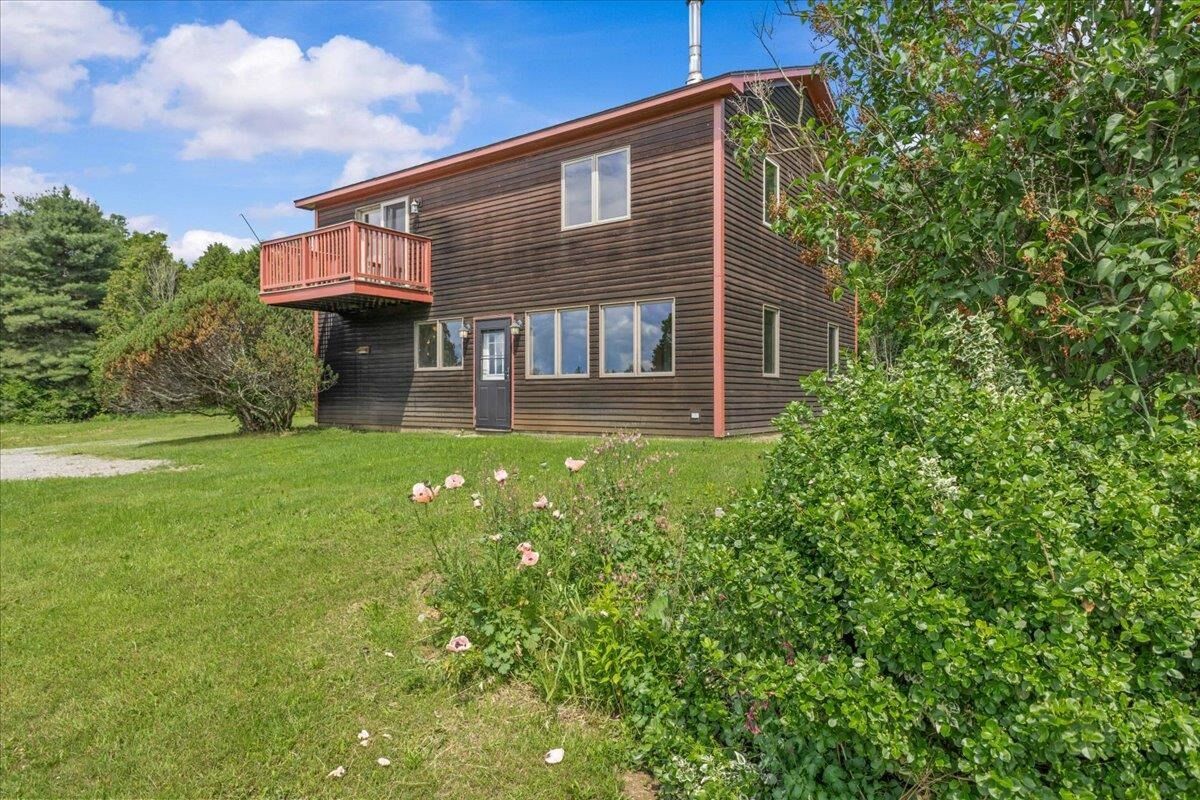 Property Photo: 1992 West Hill Road VT 05672