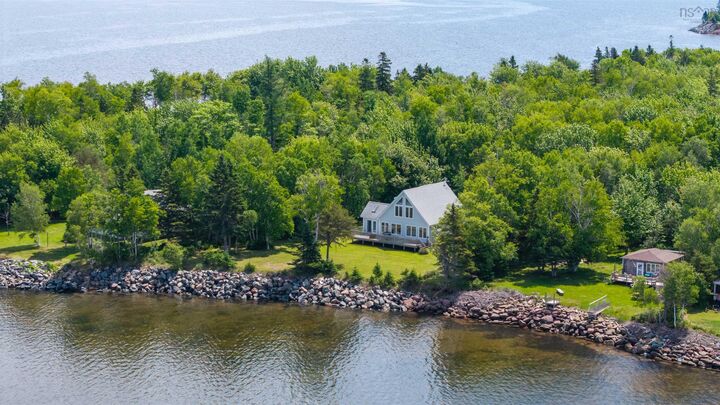 Property Photo: 31 Birch Lane NS B4H 3X9