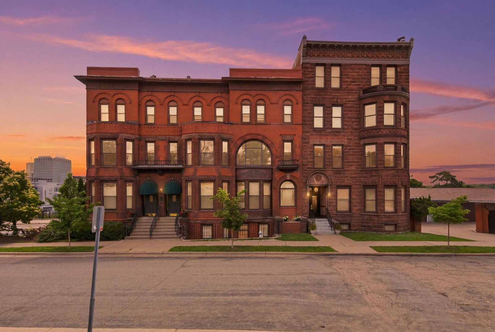 Property Photo: 168 College Avenue W 2 MN 55102
