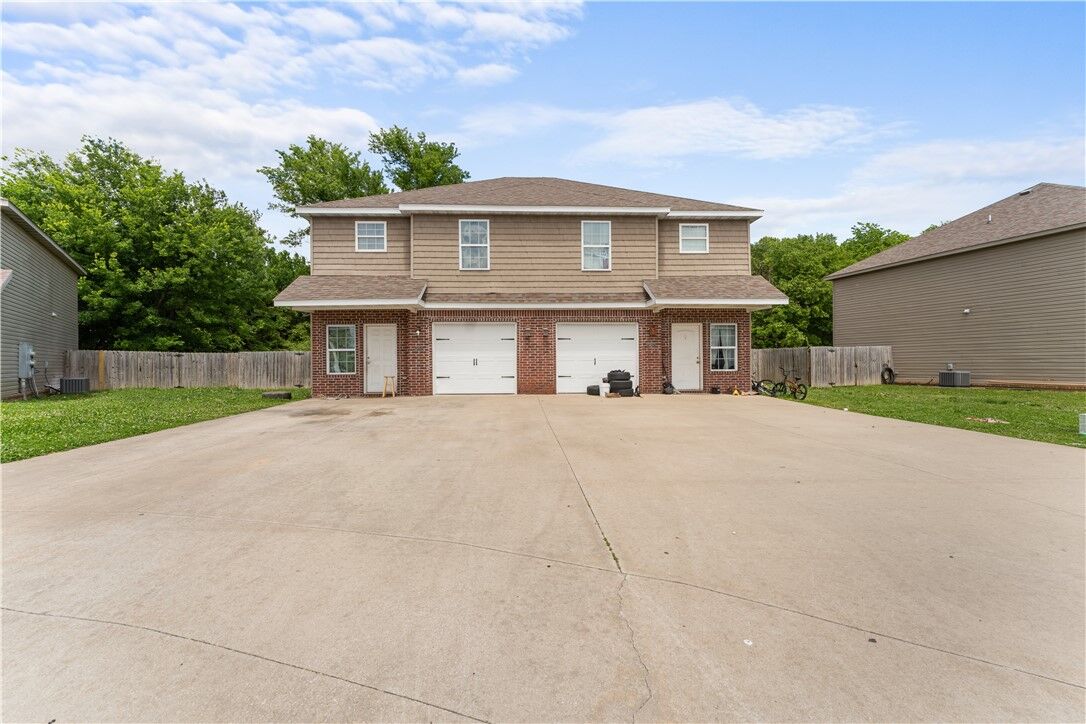 Property Photo: 836 Baker NW Street AR 72736