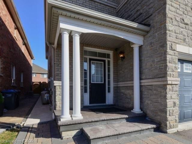 Property Photo:  3219 Cabano Crescent  ON L5M 0B9 