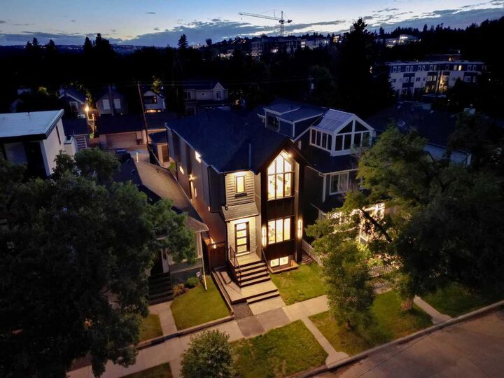 Property Photo:  727 15 Street NW  AB T2N 2B3 