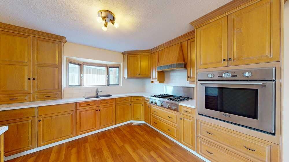 Property Photo:  5 1st Avenue E  AB T0J 0A0 