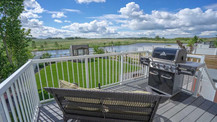 Property Photo: 611 Robinson Avenue AB T0M 1R0