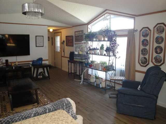 Property Photo:  3307 31st Street S  AB T1K 7K3 
