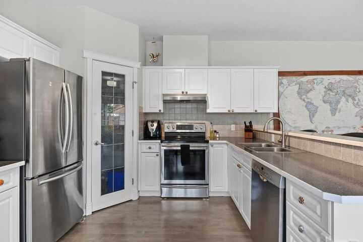 Property Photo: 3408 16 Street SW AB T2T 6E5