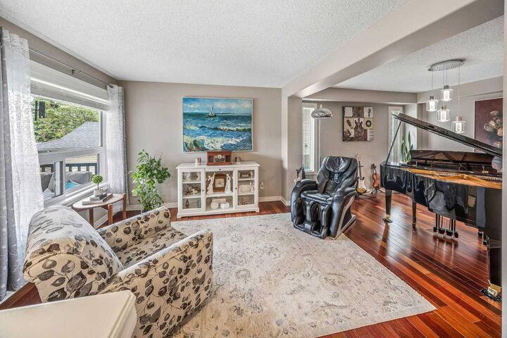 Property Photo:  66 Crestmont Drive SW  AB T3B 5X7 