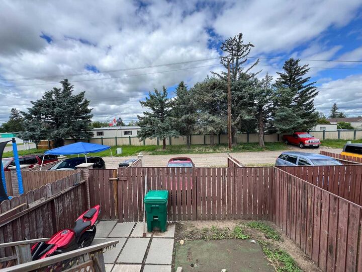 Property Photo: 2308 13 Street N AB T1H 4Y5
